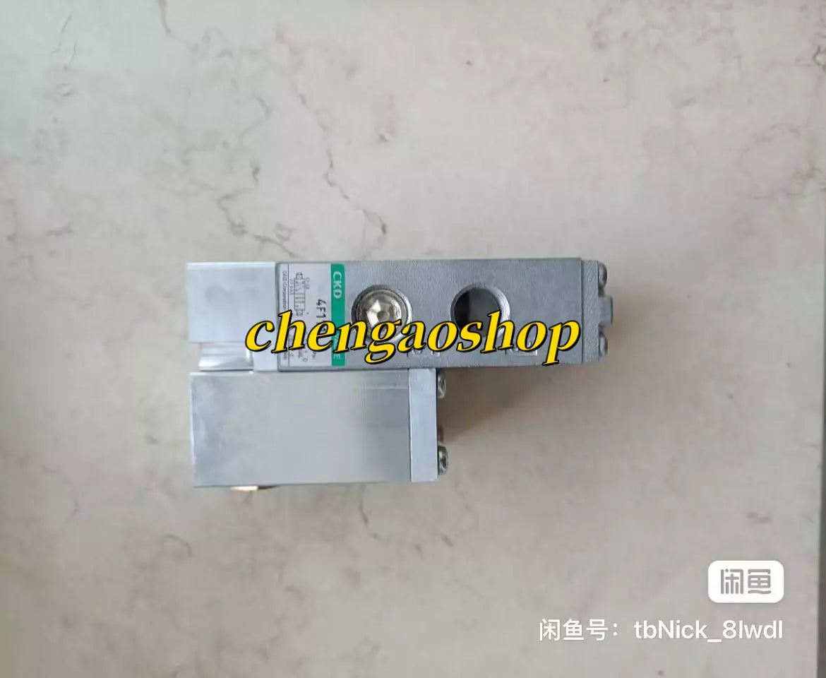 New 4F111-Mm-08 Directional Valve (Dhl or Fedex) #L9764y Lz Dealer Supply