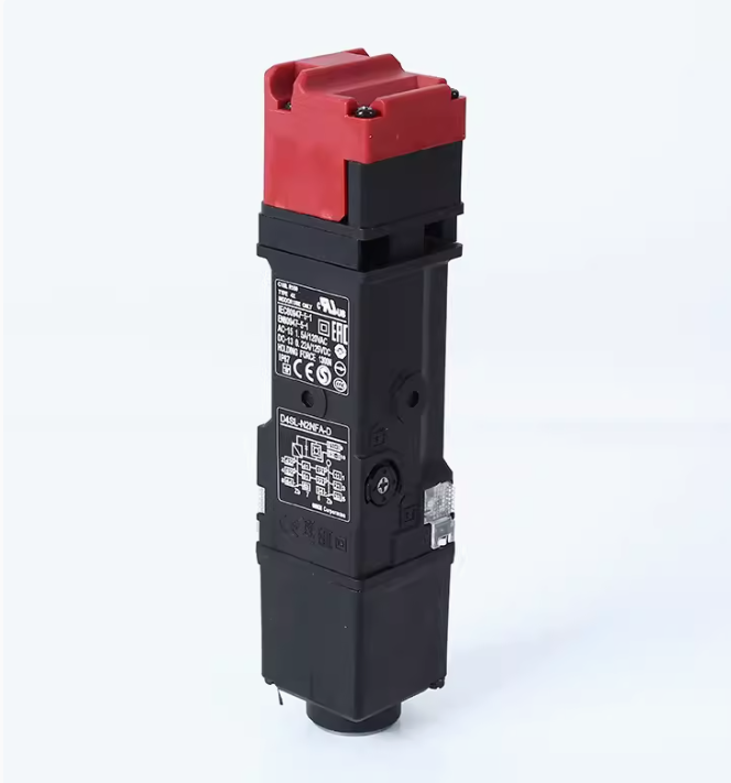 100% جديد في الصندوق مفتاح أمان Omron D4SL-N2HFA-D للشحن السريع