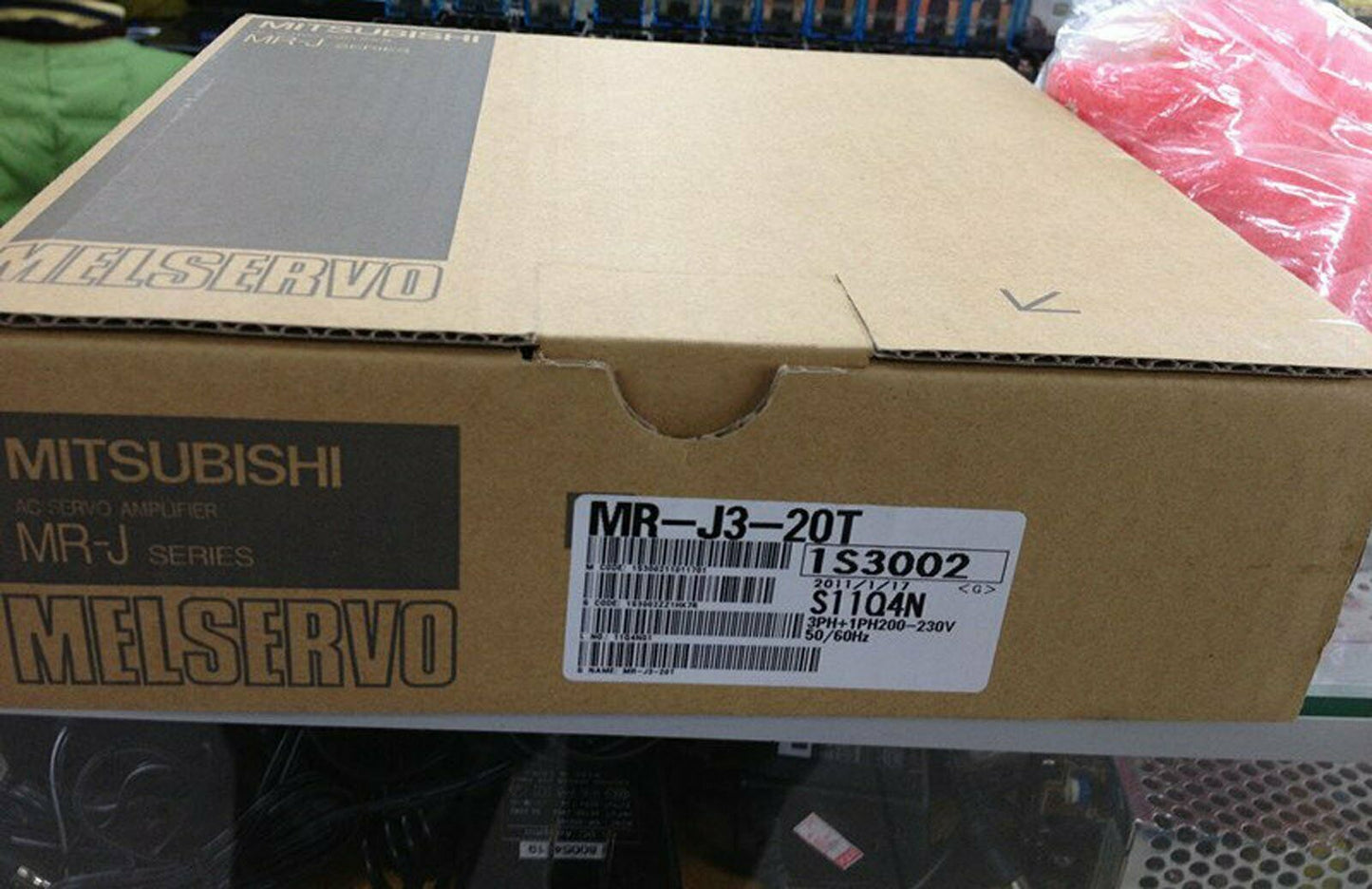 Neuer Mitsubishi MR-J3-20T Servoantrieb MRJ320T DHL Expressversand