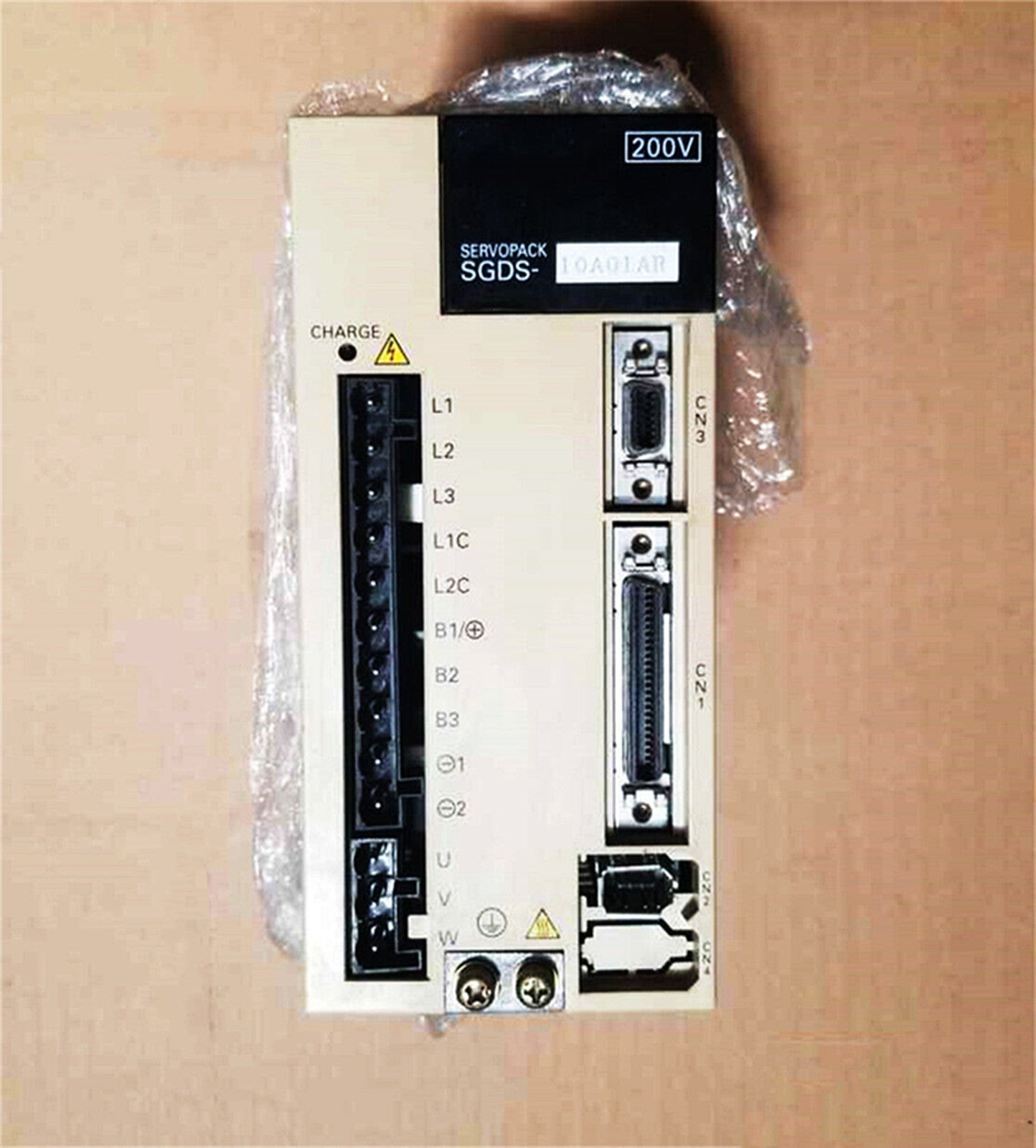 New Yaskawa SGDS-10A01AR Servo Drive Fast Ship