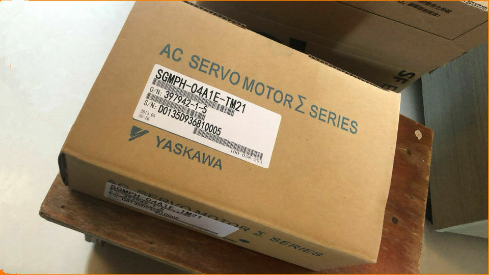 1PC Yaskawa SGMPH-04A1E-TM21 Servo Motor SGMPH04A1ETM21 Via DHL