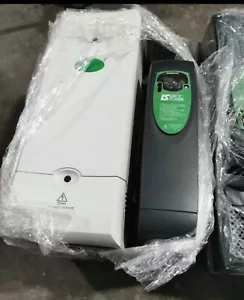 New Emerson SK4202 Servo Drive