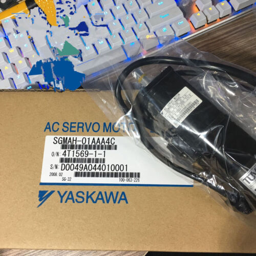 1PC New Yaskawa SGMAH-01AAA4C Servo Motor SGMAH01AAA4C Fast Ship