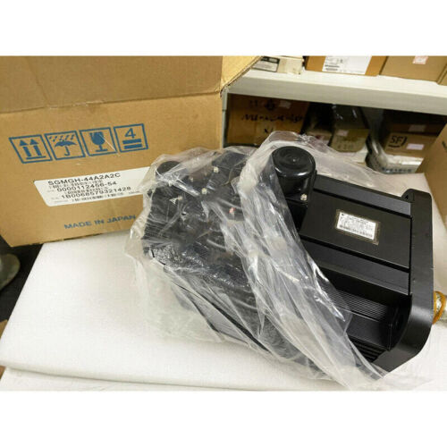 1 STÜCK Neu Im Karton Yaskawa SGMGH-44A2A2C Servomotor SGMGH44A2A2C Über DHL