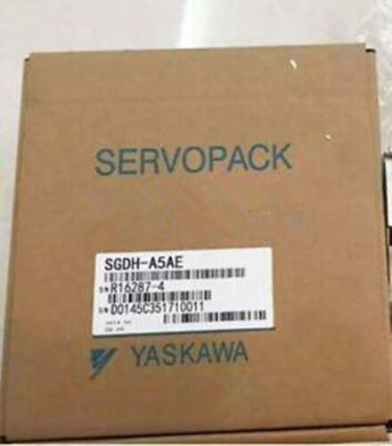 1 STÜCK Neuer Servoantrieb Yaskawa SGDH-A5AE SGDHA5AE Schneller Versand