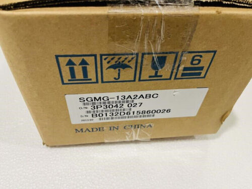 1 STÜCK Neu Im Karton Yaskawa SGMG-13A2ABC Servomotor SGMG13A2ABC Über DHL