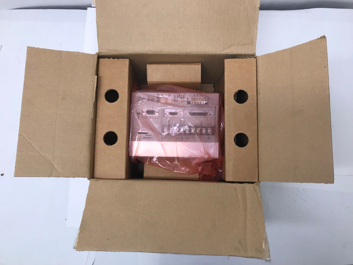 New Allen Bradley 1398-DDM-005-DN Servo Drive