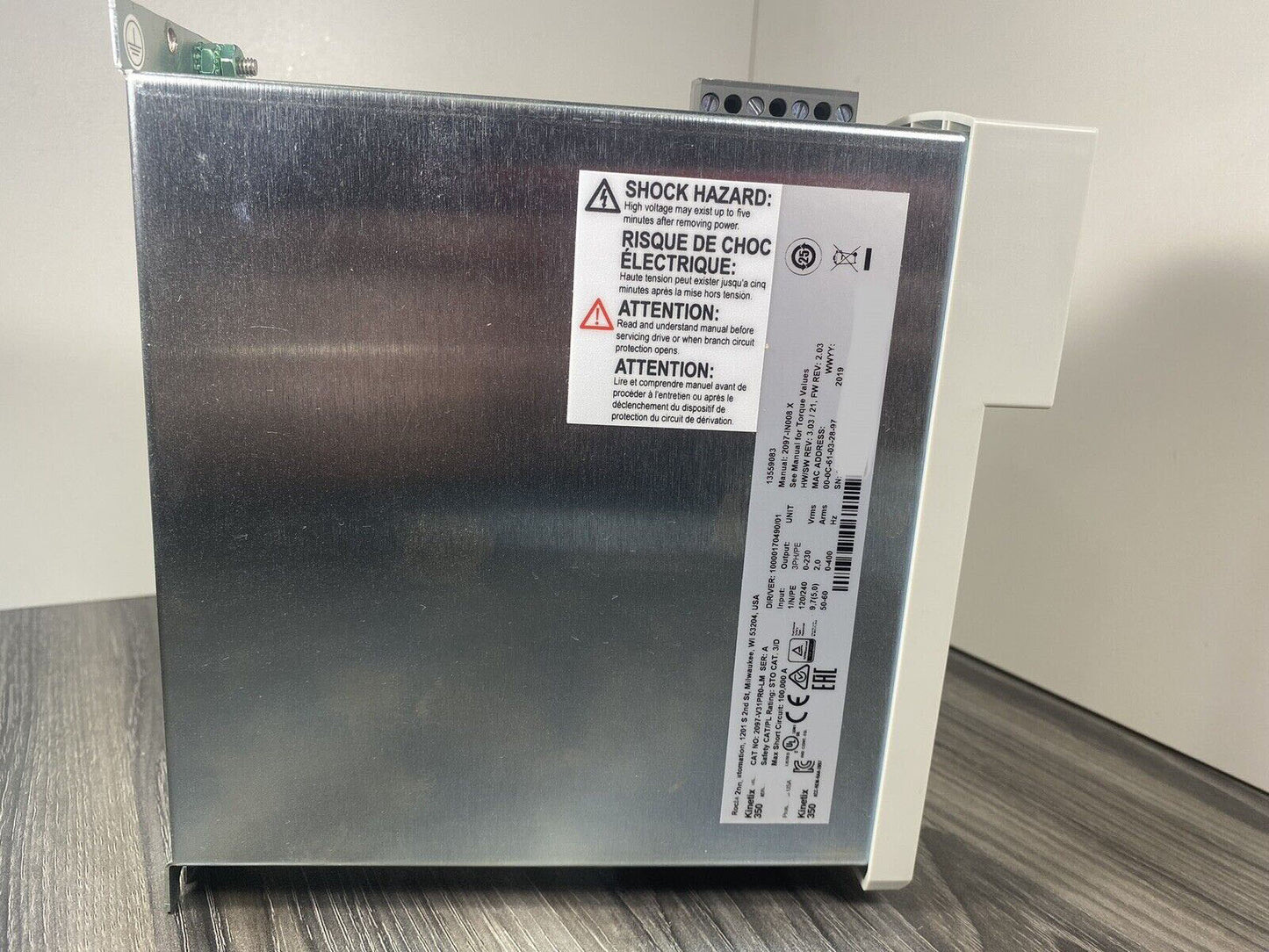 New Allen Bradley 2097-V31PR0-LM Servo Drive