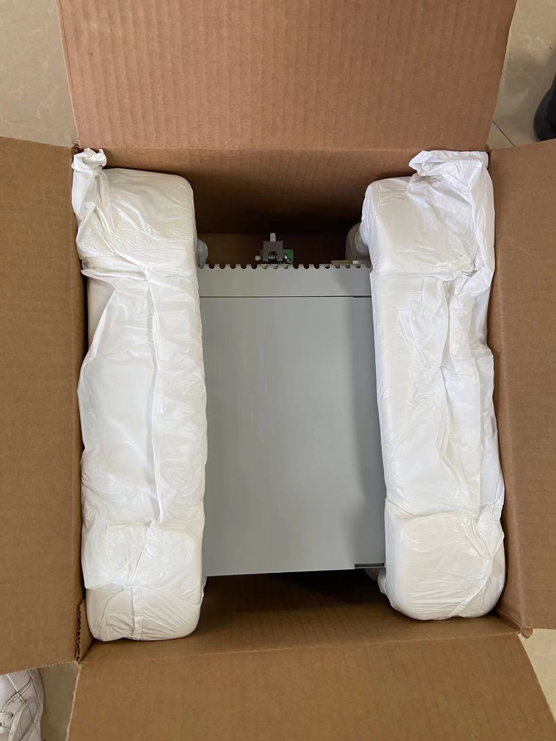 New Allen Bradley 2098-IPD-HV100 Servo Drive