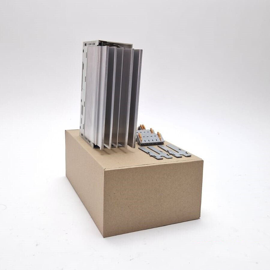 عاكس LENZE E82EV402_2B الجديد