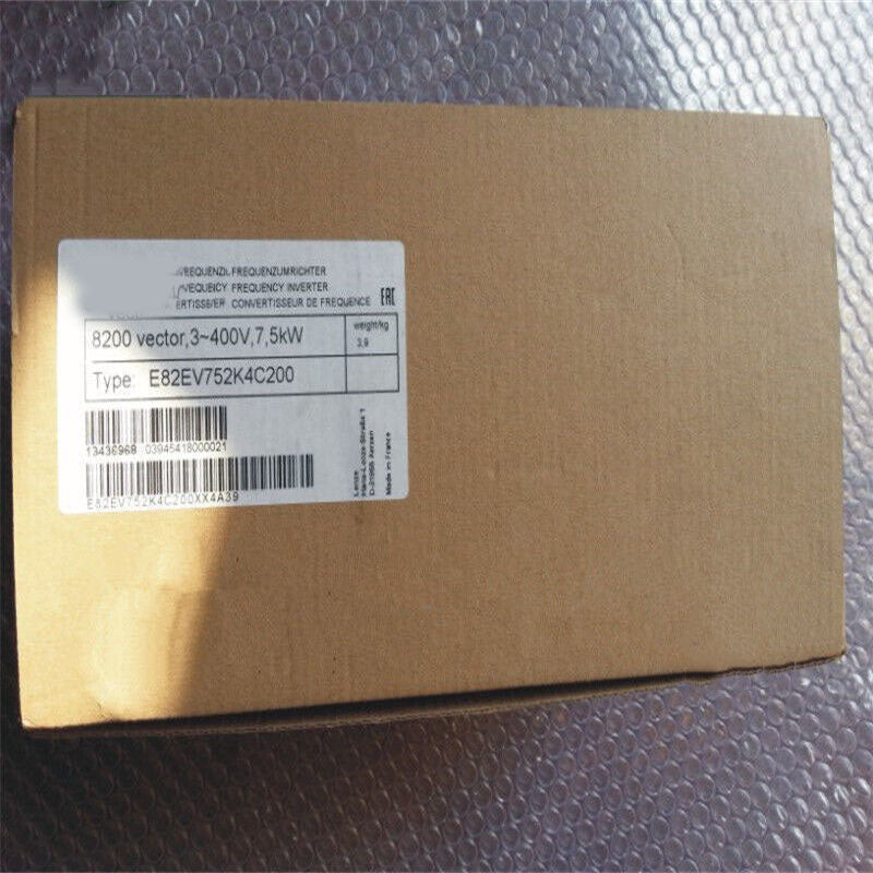 New LENZE E82EV752_4C200 Inverter