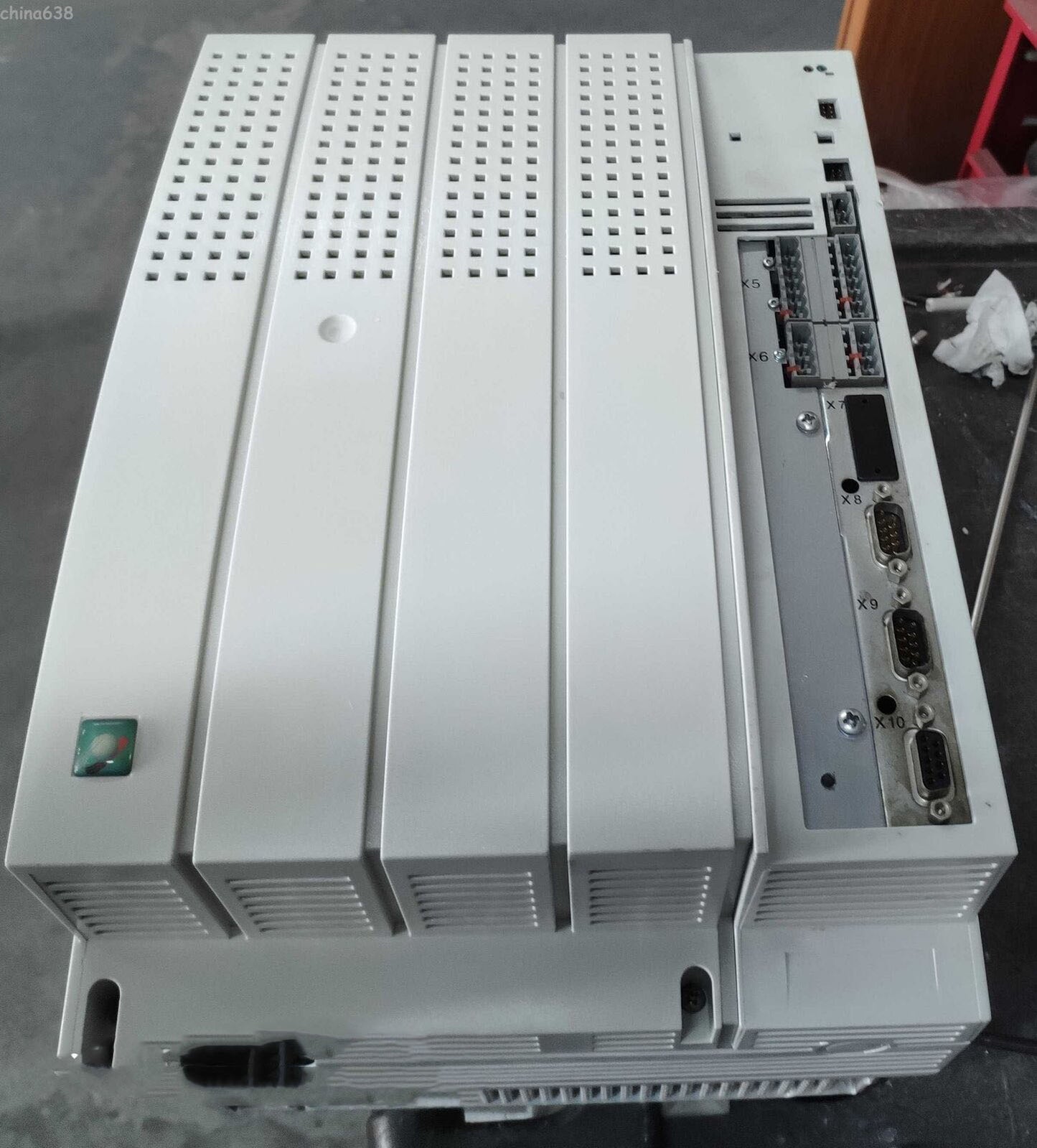 1PC LENZE EVS9323-EK Servoregler 9300 SERIE 400/480 VAC 1,5 KW (2 PS) EINGEBAUTE Einheit EVS9323EK Servo CAM PROFILER Neuer Schnellversand mit einjähriger Garantie Fedex/DHL/UPS