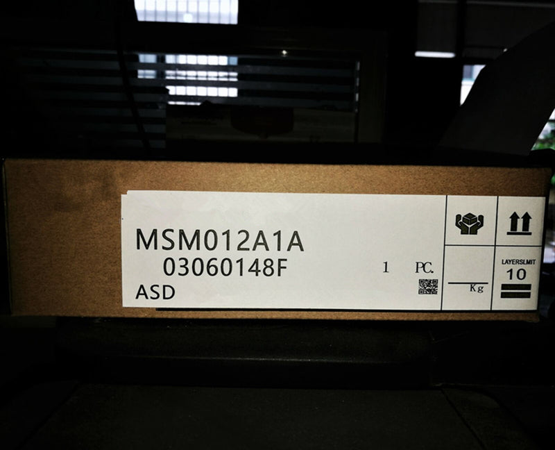 1PC Panasonic MSM012A1A AC Servomotor MSM012A1A Neu in Box Schnelle Lieferung mit einem Jahr Garantie